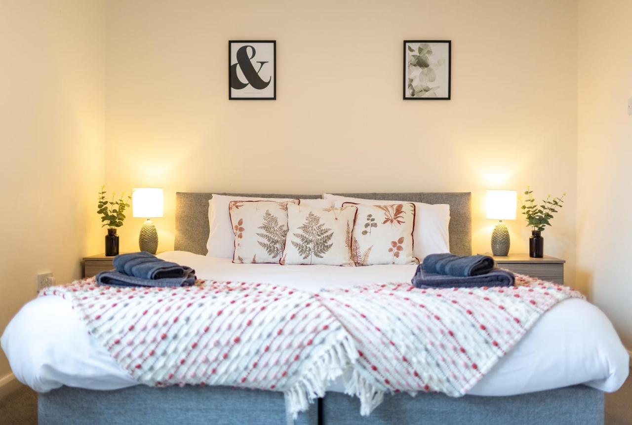 Adrian House, Near Hospital, Easy Parking + Garden Apartment Carlisle  Luaran gambar